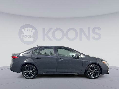 Used 2025 Toyota Corolla SE image 8