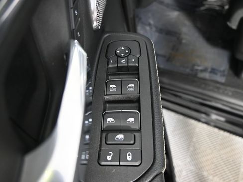Used 2025 RAM 1500 Laramie w/ Night Edition AWD/4WD image 19