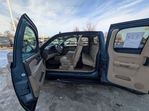 Used 2009 Chevrolet Silverado 1500 LTZ w/ Suspension Package, Off-Road image 17