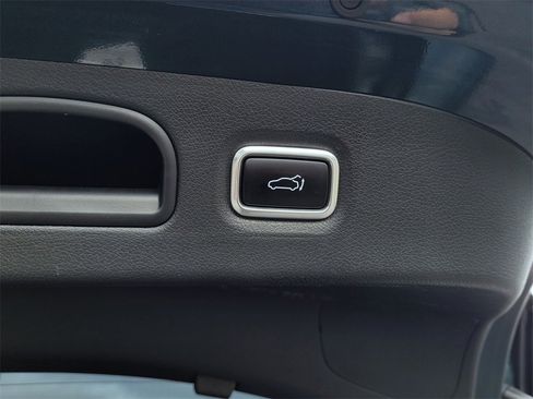 Used 2023 Kia Stinger GT2 image 37