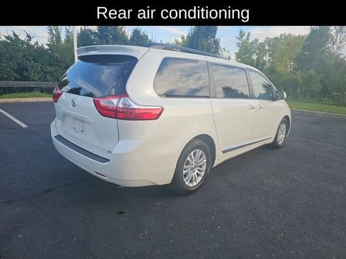 Used 2017 Toyota Sienna XLE w/ XLE Navigation Package FWD image 9