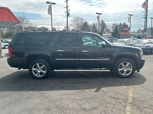 Used 2013 Chevrolet Suburban LTZ image 8