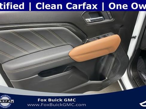 Certified 2025 GMC Canyon AT4 image 8