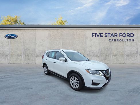 Used 2019 Nissan Rogue S FWD image 2