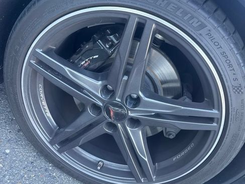 Used 2024 Chevrolet Corvette Stingray Premium Conv w/ Z51 Performance Package RWD image 11