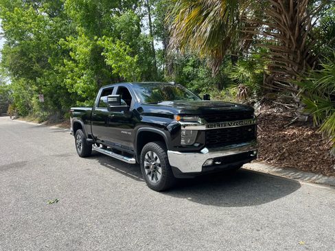 Used 2021 Chevrolet Silverado 2500 LT w/ All Star Edition AWD/4WD image 3