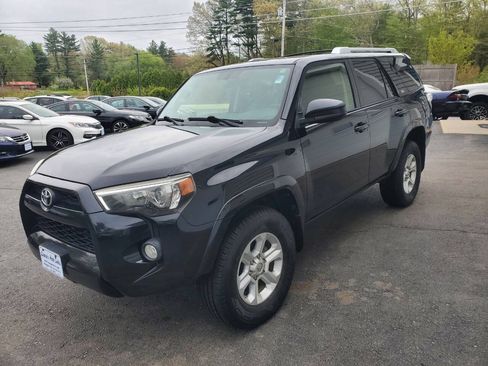 Used 2016 Toyota 4Runner SR5 AWD/4WD image 4