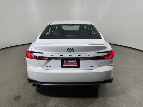 Certified 2025 Toyota Camry SE FWD image 4