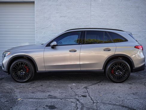 Used 2023 Mercedes-Benz GLC 300 4MATIC image 9