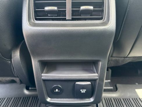 Used 2024 Ford Edge Titanium AWD/4WD image 38