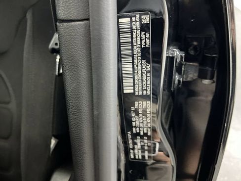 Used 2020 Jeep Renegade Latitude FWD image 33