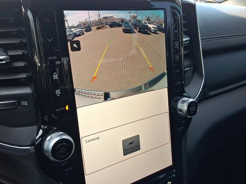 Used 2023 RAM 1500 Laramie image 27