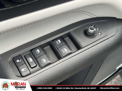 Used 2023 Jeep Compass Limited w/ Sun and Sound Group AWD/4WD image 15