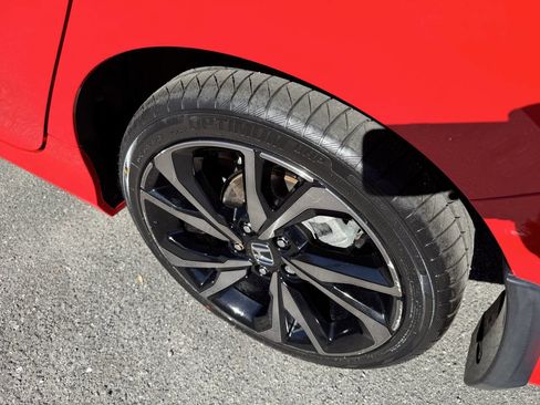 Used 2019 Honda Civic Sport image 12