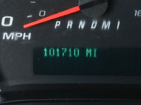 Used 2016 Chevrolet Express 4500 w/ Chrome Appearance Package image 22