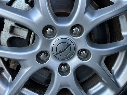 Used 2023 Chrysler Pacifica Touring-L image 16