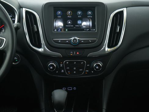 Used 2022 Chevrolet Equinox LT image 17