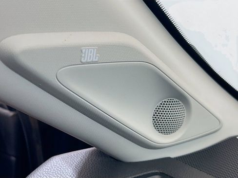 Used 2019 Toyota RAV4 Limited w/ Advanced Technology Package FWD image 17