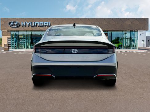 New 2025 Hyundai Sonata SE FWD image 6