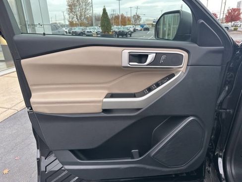 Used 2021 Ford Explorer XLT w/ Equipment Group 202A image 23