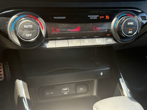 Used 2022 Kia Forte GT w/ GT Technology Package FWD image 24
