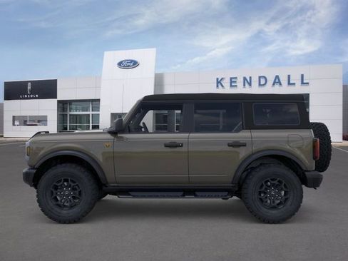 New 2026 Ford Bronco Badlands AWD/4WD image 3