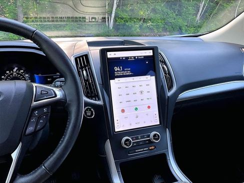 Used 2022 Ford Edge SEL AWD/4WD image 18