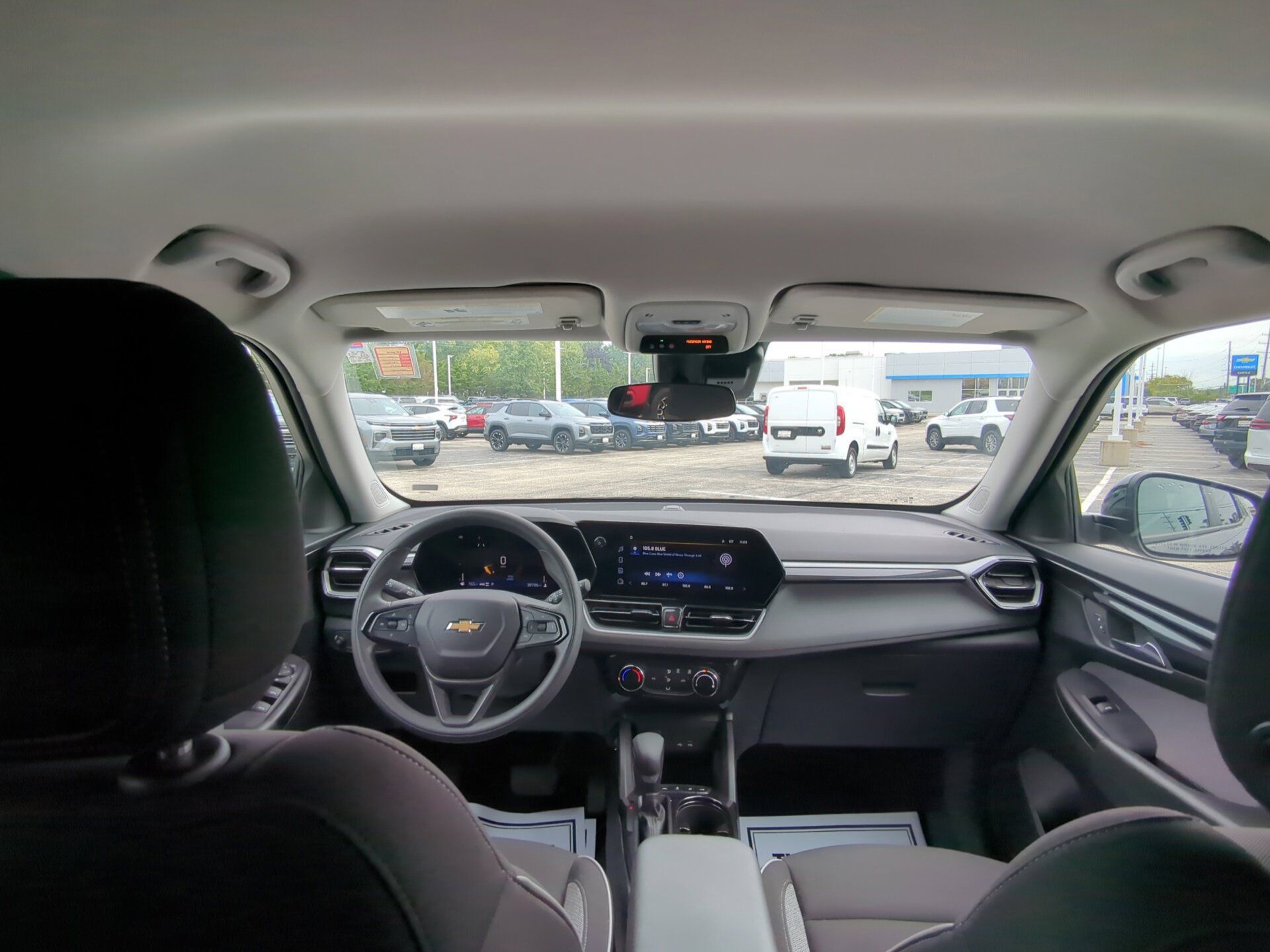 Used 2025 Chevrolet TrailBlazer LT AWD/4WD image 13
