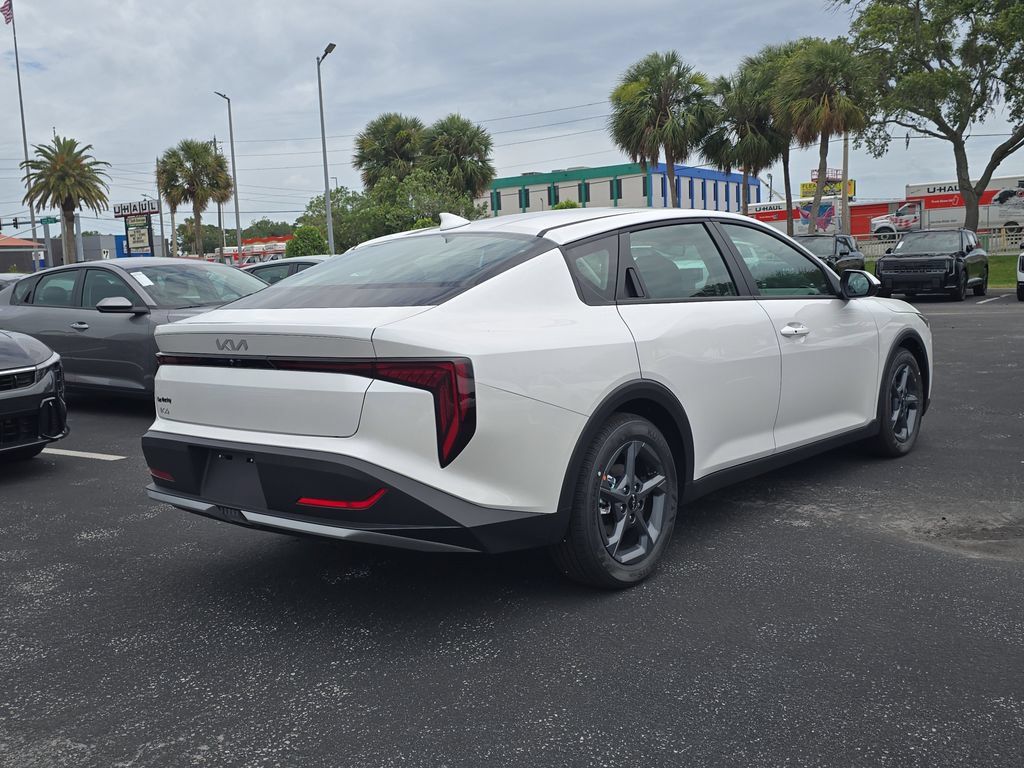 New 2026 Kia K4 FWD image 8