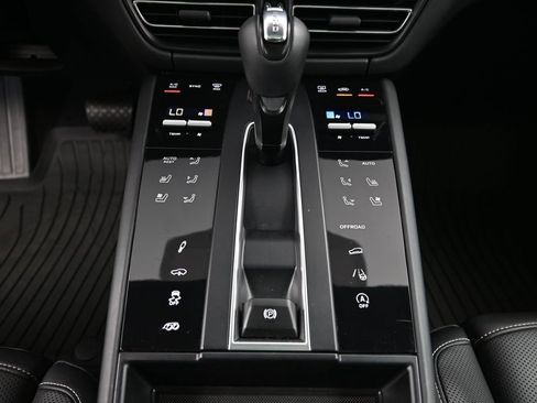 Certified 2023 Porsche Macan GTS AWD/4WD image 18