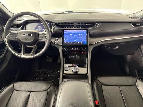 Used 2024 Jeep Grand Cherokee L Limited w/ Luxury Tech Group II image 47