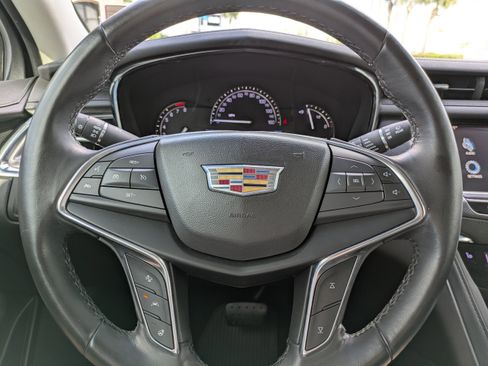 Used 2019 Cadillac XT5 Luxury image 25