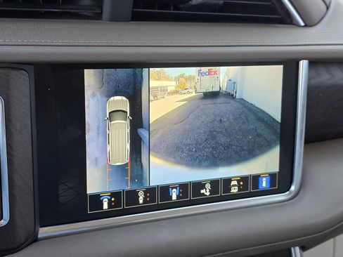 Used 2024 GMC Yukon Denali image 29