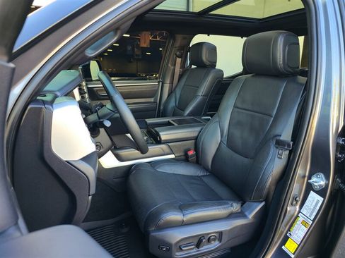 Used 2025 Toyota Tundra Platinum w/ TRD Off-Road Package AWD/4WD image 15
