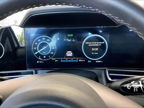 Used 2025 Hyundai Elantra Limited image 7