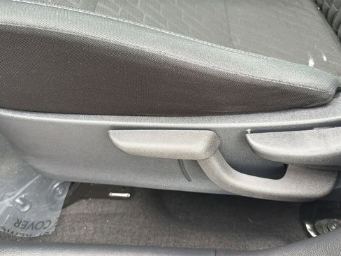 Used 2023 Nissan Kicks SV FWD image 14