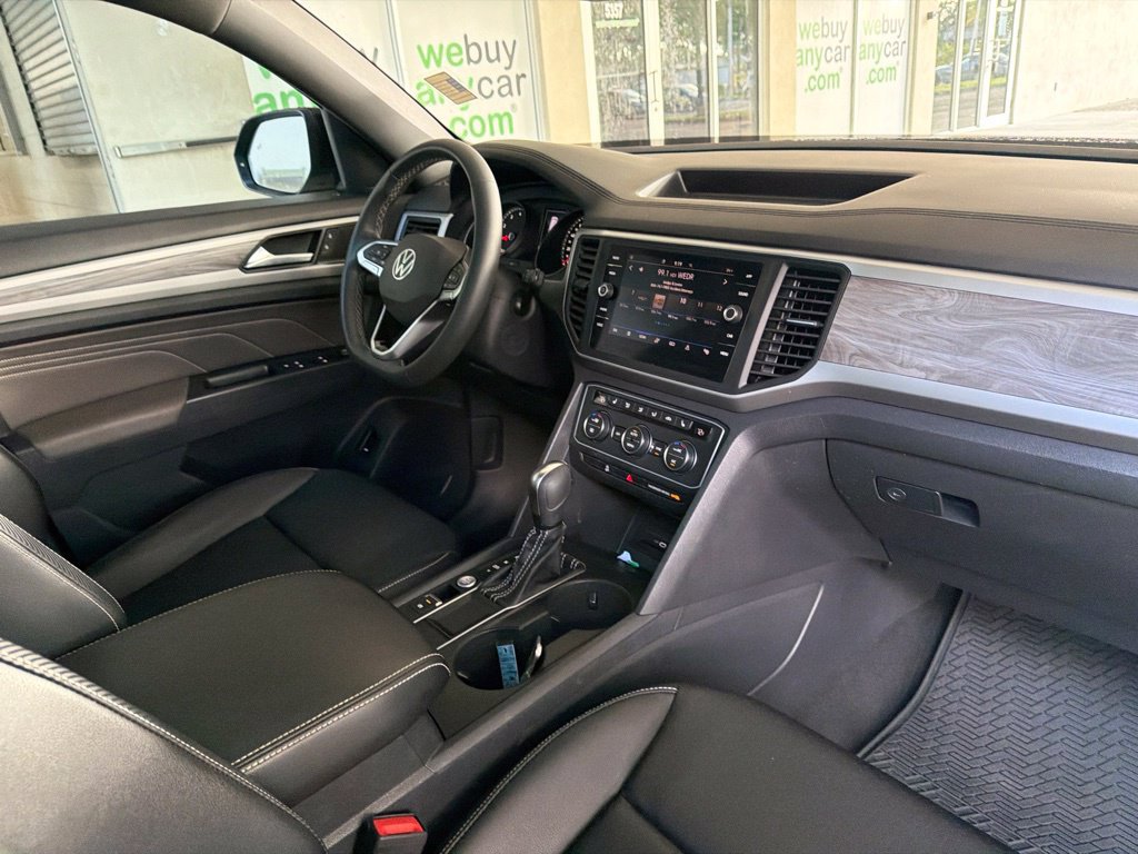 Used 2021 Volkswagen Atlas Cross Sport SE w/ Panoramic Sunroof Package FWD image 24