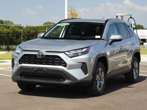 Used 2024 Toyota RAV4 XLE image 21