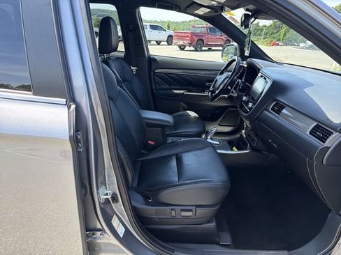 Used 2022 Mitsubishi Outlander SEL AWD/4WD image 29