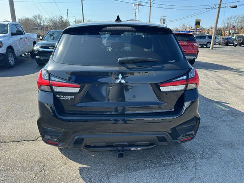 Used 2023 Mitsubishi Outlander Sport ES image 2