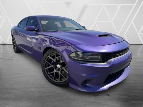 Used 2016 Dodge Charger R/T Scat Pack w/ Technology Group RWD image 2