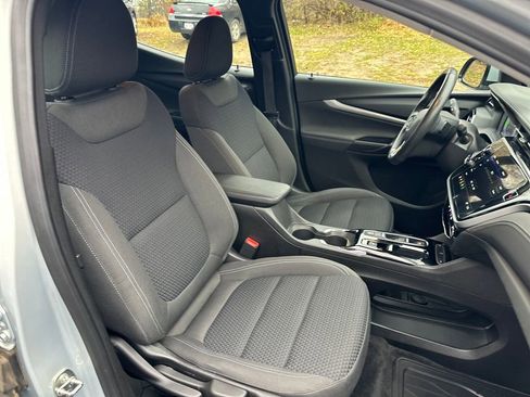 Certified 2023 Chevrolet Bolt EUV LT w/ Comfort Package image 28