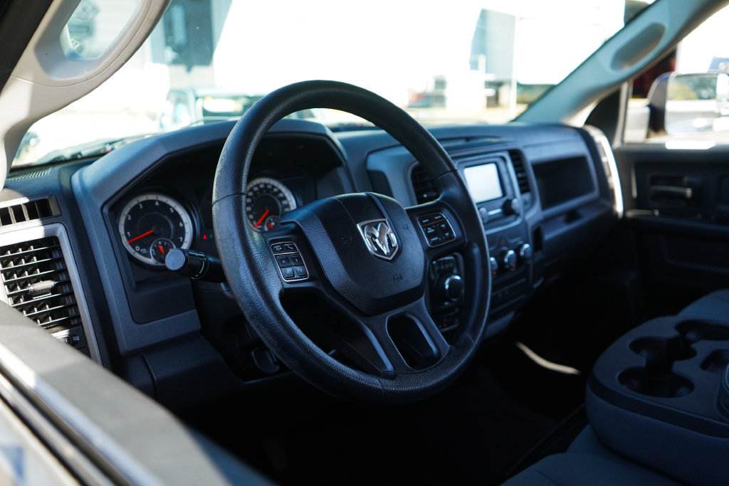 Used 2017 RAM 1500 Express AWD/4WD image 6