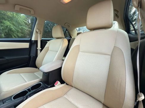 Used 2017 Toyota Corolla LE image 34