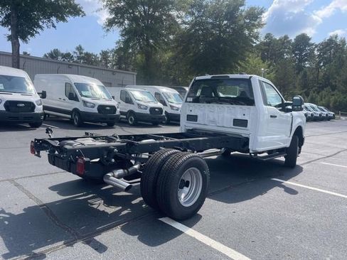 New 2025 Ford F350 XL w/ XL Chrome Package image 3