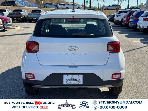 New 2026 Hyundai Venue SE image 12