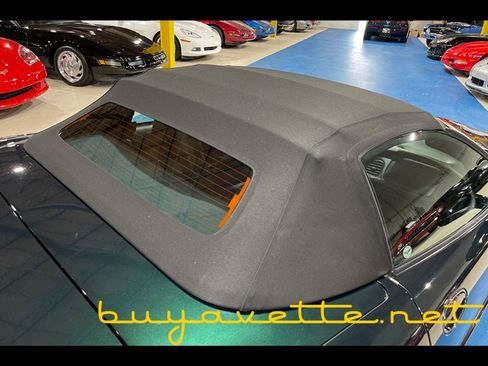 Used 2001 Chevrolet Corvette Convertible w/ Preferred Equipment Group2 RWD image 11