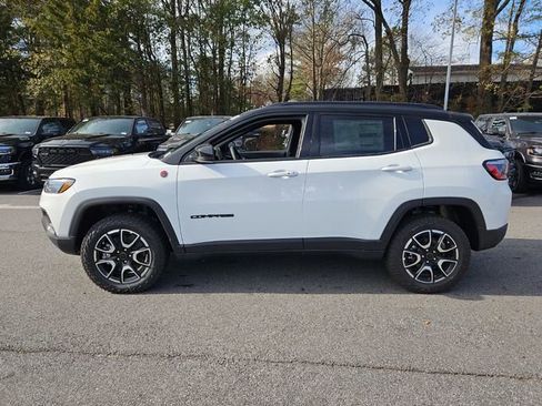 New 2026 Jeep Compass Trailhawk w/ Sun, Sound & Navigation Group image 21