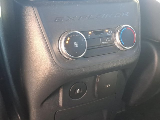 Used 2025 Ford Explorer ST-Line AWD/4WD image 22