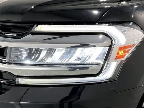 Used 2024 Ford Expedition Limited AWD/4WD image 40
